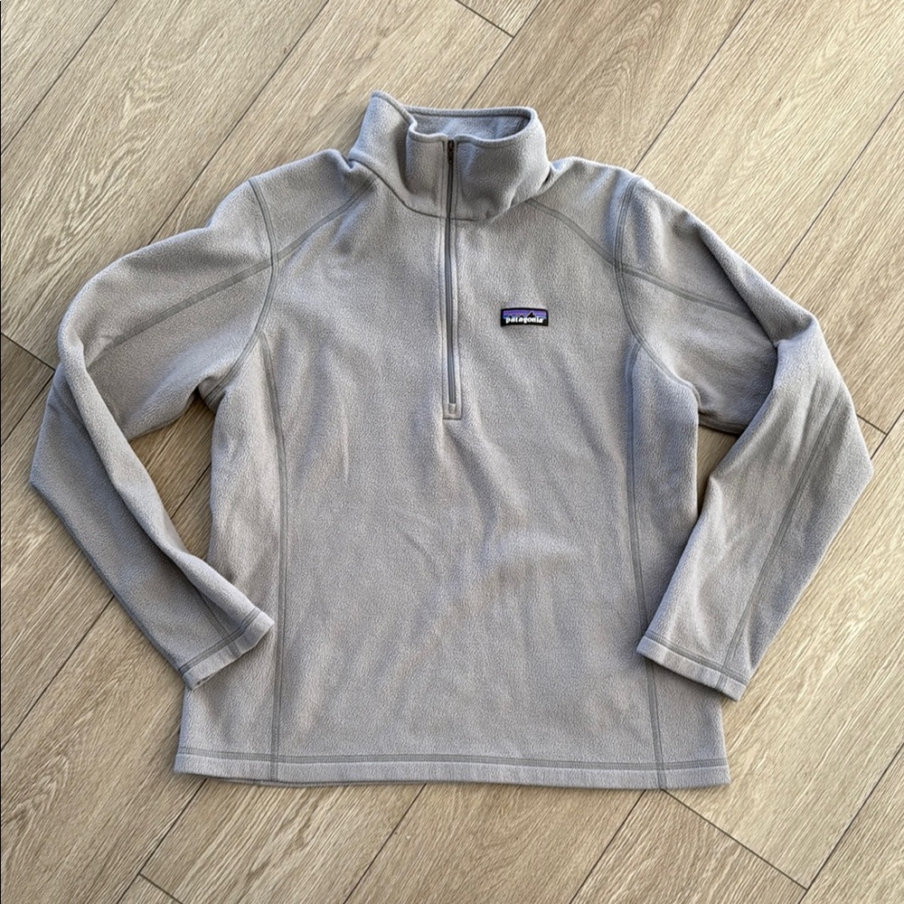Patagonia Light Gray Fleece micro d Pullover women’s size large
